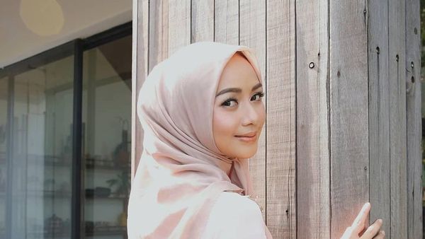 10 Selebgram Berhijab Asal Bandung, Cantiknya Nggak Ngebosenin