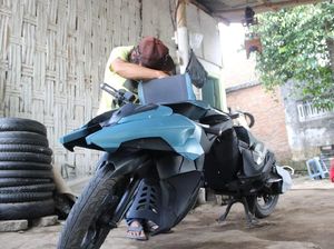 Warga Jombang Sulap Yamaha Mio Jadi Motor Batman
