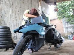 Warga Jombang Sulap Yamaha Mio Jadi Motor Batman