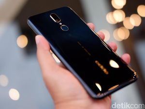 Unboxing F11, Jagoan Portrait Oppo di Kelas Rp 3 Jutaan