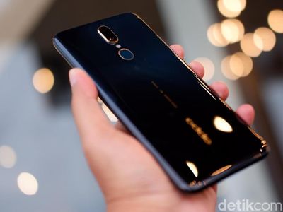 Unboxing F11, Jagoan Portrait Oppo di Kelas Rp 3 Jutaan