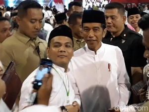 Jelang Pilpres, Jokowi Sebut Banyak Politikus Dadakan di Warung Kopi Jelang Pilpres, Jokowi Sebut Banyak Politikus Dadakan di Warung Kopi