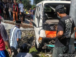 Kecelakaan di Jalan Raya Jember-Bondowoso, 4 Orang Luka Parah