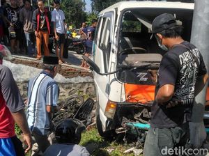 Kecelakaan di Jalan Raya Jember-Bondowoso, 4 Orang Luka Parah Kecelakaan di Jalan Raya Jember-Bondowoso, 4 Orang Luka Parah