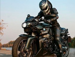 Sangar Bro! Helm ala Alien Predator