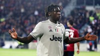 Striker muda Juventus, Moise Kean, juga menerima serangan rasial dari fans Cagliari. Ia mendapat cemoohan dari para pendukung lawan, yang kemudian ia balas lewat Instagram usai mencetak satu gol untuk mengantar timnya menang 2-0. (Foto: Enrico Locci/Getty Images)