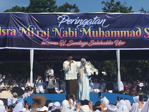 Ada Sandiaga di Munajat Bogor, Jalan Raya Cileungsi-Jonggol Macet! Ada Sandiaga di Munajat Bogor, Jalan Raya Cileungsi-Jonggol Macet!