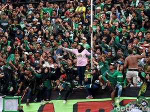 Rayu Bonek Agar Tidak ke Malang, Polisi Gelar Nobar di Surabaya