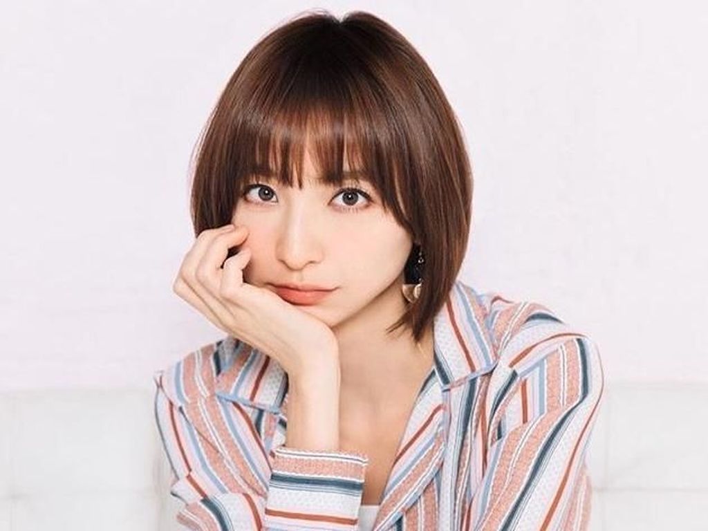 Artis Cantik Jepang Ini Ancam Bunuh Diri Usai Ketahuan Selingkuh Artis Cantik Jepang Ini Ancam Bunuh Diri Usai Ketahuan Selingkuh