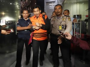 KPK akan Buka Semua Amplop Cap Jempol KPK akan Buka Semua Amplop Cap Jempol