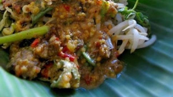 Ayo, Sarapan Pecel Pincuk yang Sedap Menyehatkan!
