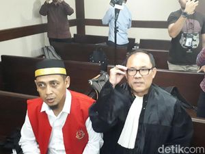 Kreator Hoax Surat Suara Tercoblos Siap Jalani Sidang Perdana Kreator Hoax Surat Suara Tercoblos Siap Jalani Sidang Perdana