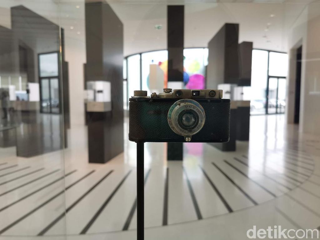 Menengok Sejarah dan Melihat Telatennya Kamera Leica Dibuat Menengok Sejarah dan Melihat Telatennya Kamera Leica Dibuat