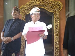 Gubernur Koster Ajak Warga Gunakan Hak Pilih: Jaga Nama Baik Bali!