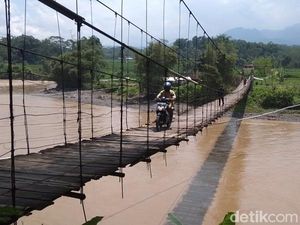 Menteri PUPR Perbaiki Jembatan Indiana Jones di Magelang Tahun Ini Menteri PUPR Perbaiki Jembatan Indiana Jones di Magelang Tahun Ini