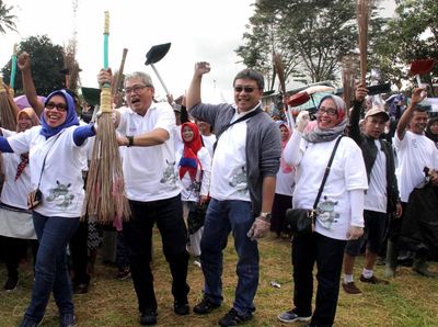 BUMN Bersih-bersih Kampung Hadir di Ciamis