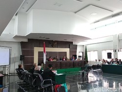 Pilu Kakek Melihat Cucu Babak Belur Usai Dihajar Bahar Smith