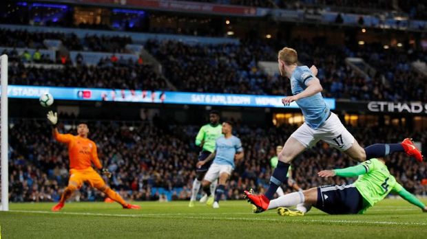 Klasemen Liga Inggris: Manchester City Kudeta Liverpool