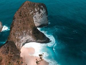 Daftar Pantai di Selatan Jawa-Bali-Sumbawa yang Bisa Jadi Tempat Liburan Daftar Pantai di Selatan Jawa-Bali-Sumbawa yang Bisa Jadi Tempat Liburan