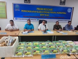 BNN Riau Tangkap 3 Kurir, 24 Kg Sabu dan 13 Ribu Ekstasi Disita