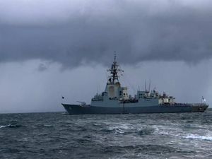 Seperti Apa Rasanya Berada di Atas Kapal Perang Tercanggih Australia