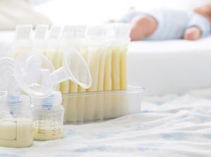 Drama Ibu Bekerja: Bolak-balik ke Eropa, Bayi Masih Menyusu Dititip ke Ibu Drama Ibu Bekerja: Bolak-balik ke Eropa, Bayi Masih Menyusu Dititip ke Ibu