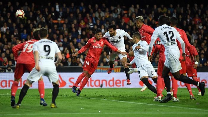 Real Madrid ditundukkan Valencia 1-2 dalam lanjutan LaLiga. (Foto: David Ramos / Getty Images)