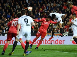 Goncalo Guedes mencetak gol pertama Valencia di menit ke-35. David Ramos/Getty Images.