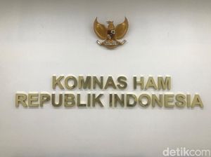 Komnas HAM Sambangi Ortu Veronica Koman yang Diteror Petasan Komnas HAM Sambangi Ortu Veronica Koman yang Diteror Petasan