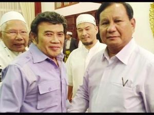 Pose Bareng Prabowo Subianto, Rhoma Irama Ajak Kampanye Damai Pose Bareng Prabowo Subianto, Rhoma Irama Ajak Kampanye Damai