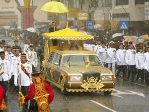 Koleksi Mobil Sultan Brunei Lebih Mahal dari Klub Manchester United Koleksi Mobil Sultan Brunei Lebih Mahal dari Klub Manchester United