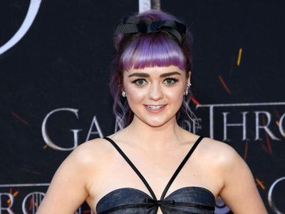 Serunya Kulineran ala Maisie Williams Pemeran Arya Stark Game of Thrones