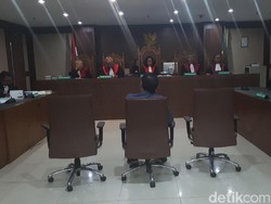 Panitera PN Medan Divonis 7 Tahun Penjara