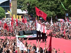 Targetkan 80% Suara di Banyumas, Jokowi Sapa Pendukung: Kepriwe Kabare Rika?
