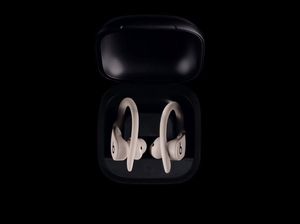 Beats Rilis Pesaing AirPods yang Harganya Lebih Wah Beats Rilis Pesaing AirPods yang Harganya Lebih Wah