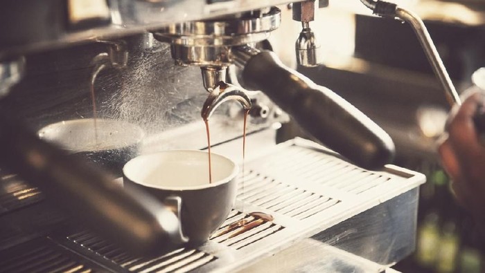 Viral dongeng mahasiswa masuk UGD sebab minum kopi. (Foto ilustrasi: iStock) Viral dongeng mahasiswa masuk UGD sebab minum kopi. (Foto ilustrasi: iStock)