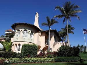 Menyusup ke Resort Milik Trump, Wanita China Divonis 8 Bulan Penjara Menyusup ke Resort Milik Trump, Wanita China Divonis 8 Bulan Penjara
