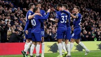Angka penuh direbut Chelsea saat memenuhi tantangan Brighton & Hove Albion di Liga Inggris. REUTERS/David Klein.