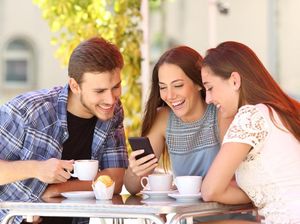 Riset Membuktikan Teman yang Paling Kejam Justru Paling Peduli Padamu