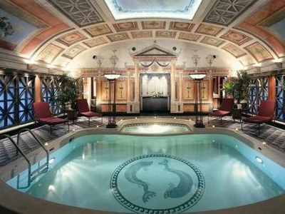Kebijakan Anti-LGBT Sultan Brunei Bikin 9 Hotel Mewahnya Diboikot