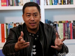 Akhirnya Blak-blakan, Pandji Pragiwaksono Pilih Jokowi di Pilpres 2019
