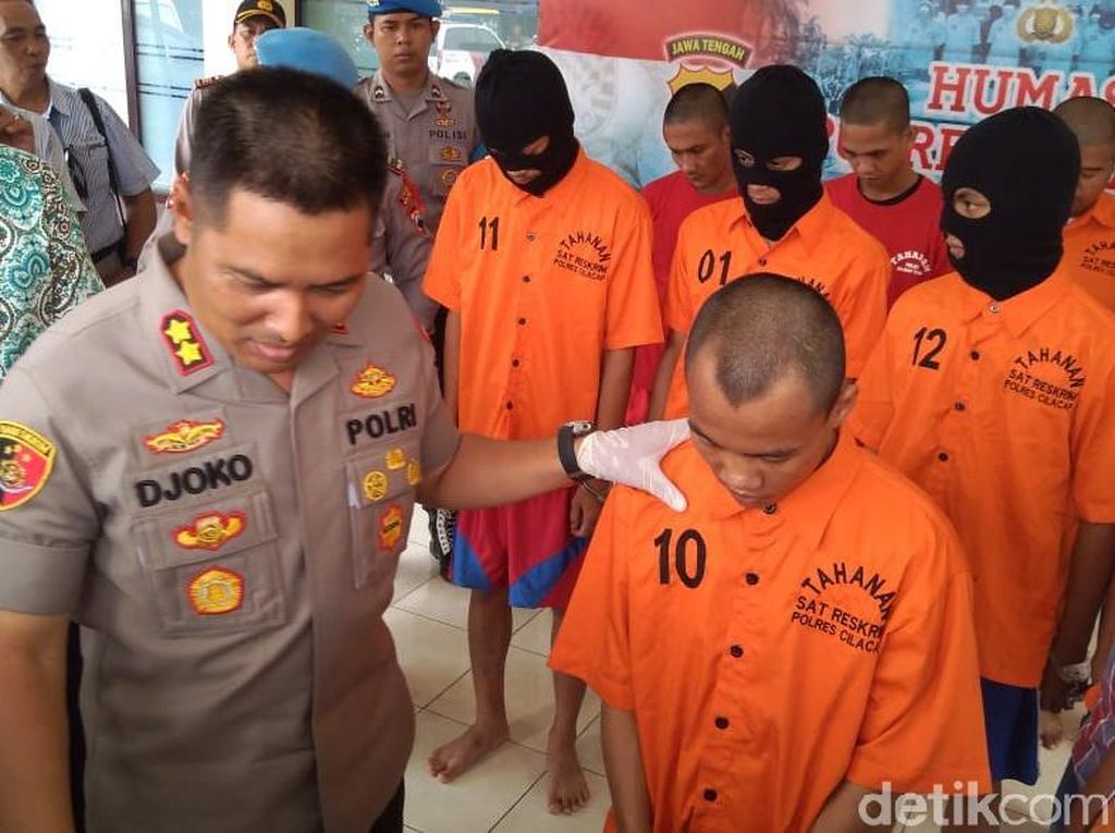 Beraksi di 30 TKP, 4 Pencuri Spesialis Sekolah di Cilacap Diciduk Beraksi di 30 TKP, 4 Pencuri Spesialis Sekolah di Cilacap Diciduk