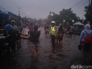 Banjir, Jalan Raya Dayeuhkolot-Banjaran Masih Terputus