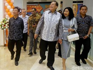 Senyum Cerah Chairul Tanjung Resmikan Trans Studio Mall Cibubur