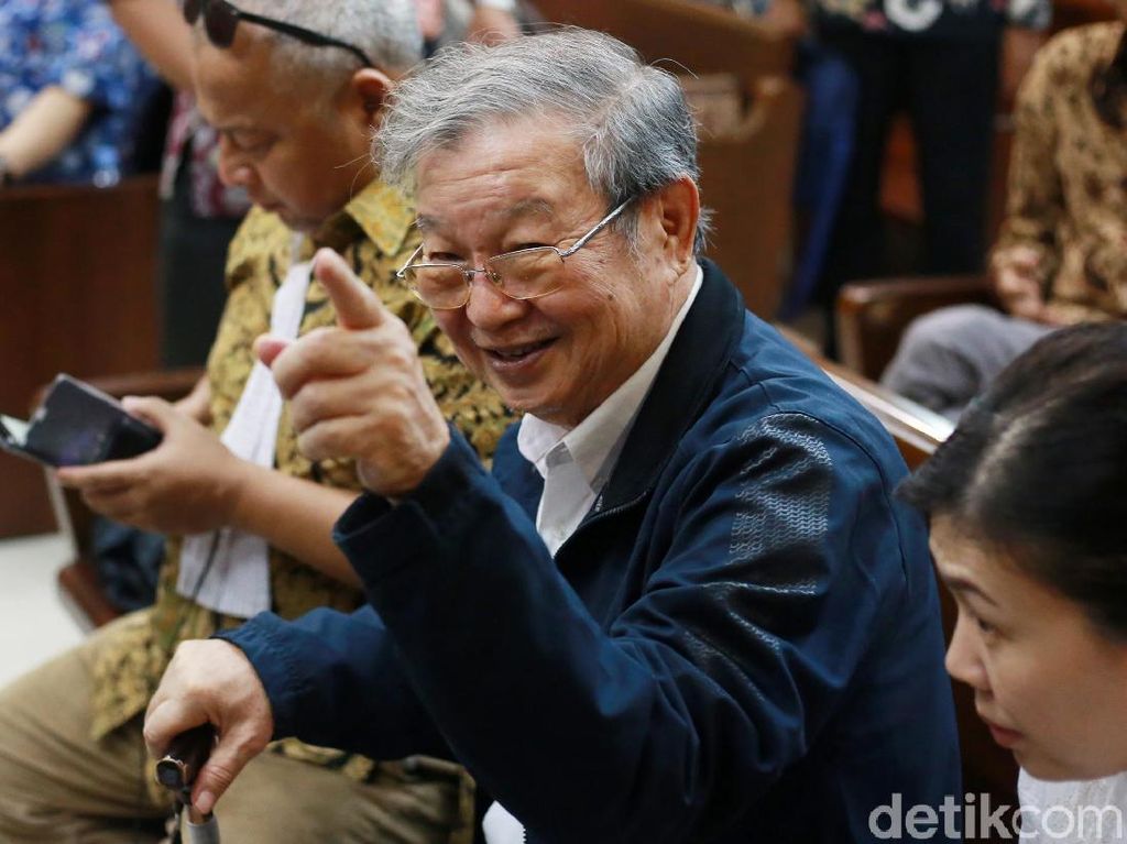 MA Sunat Vonis Koruptor Rp 132 Milliar Tamin Jadi 5 Tahun Penjara MA Sunat Vonis Koruptor Rp 132 Milliar Tamin Jadi 5 Tahun Penjara