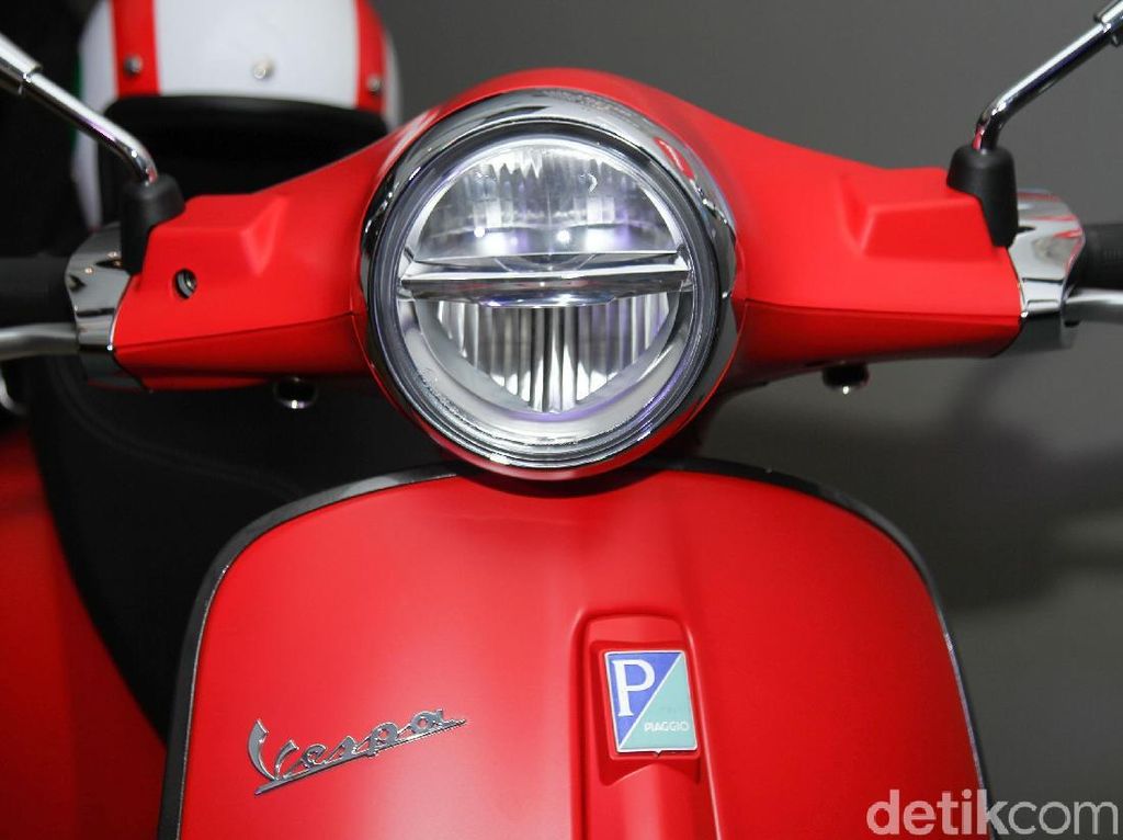 Lambretta Merapat, Vespa Konsisten dengan DNA Italia Lambretta Merapat, Vespa Konsisten dengan DNA Italia
