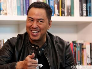 Pandji Pragiwaksono Tak Takut Bersuara Usai Lihat Ananda Badudu Pandji Pragiwaksono Tak Takut Bersuara Usai Lihat Ananda Badudu