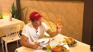 Sebelum Terseret Skandal Video Seks, Penyanyi Roy Kim Hobi Kulineran