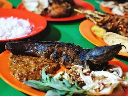 Sedapnya Pecel Lele Lamongan yang Berawal dari Adaptasi Pecak Betawi