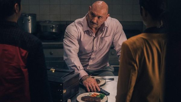 Jadi Lawan Main Iko Uwais, Ini Gaya Dave Bautista Saat Makan Taco